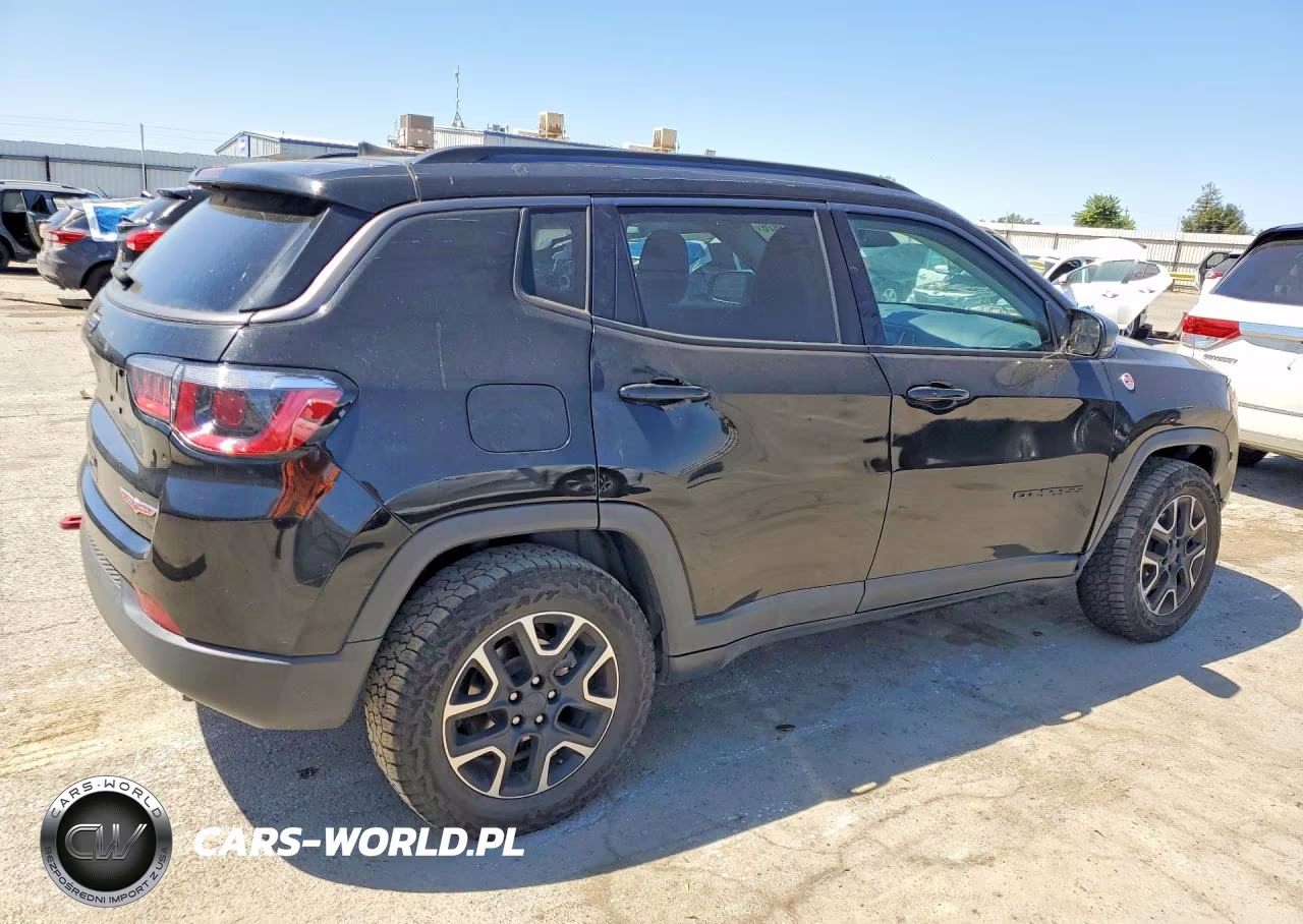 2020 Jeep Compass Trailhawk VIN:3C4NJDDB0LT246155 - 3
