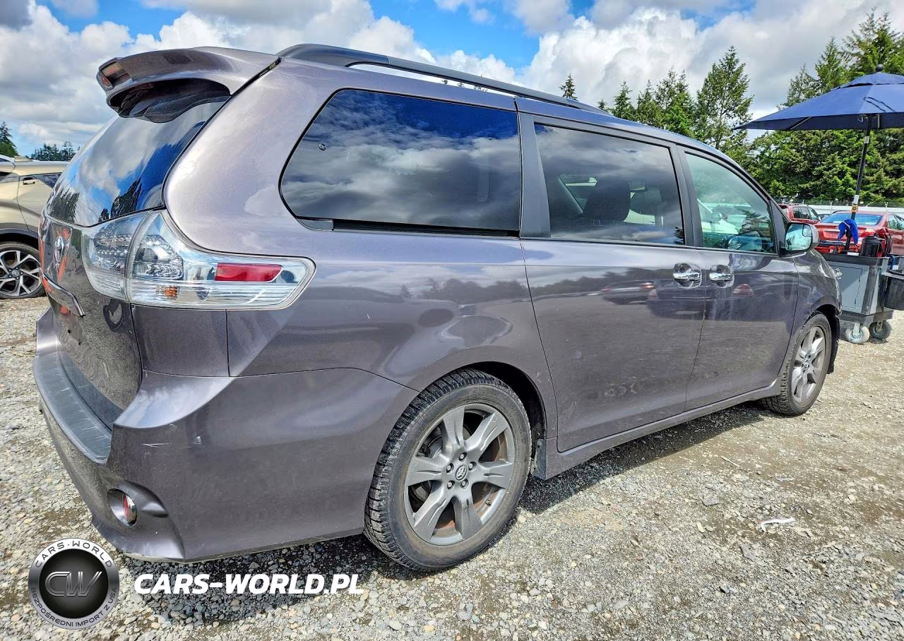2019 Toyota Sienna Se 8-Passenger VIN:5TDXZ3DC6KS986855 - 3