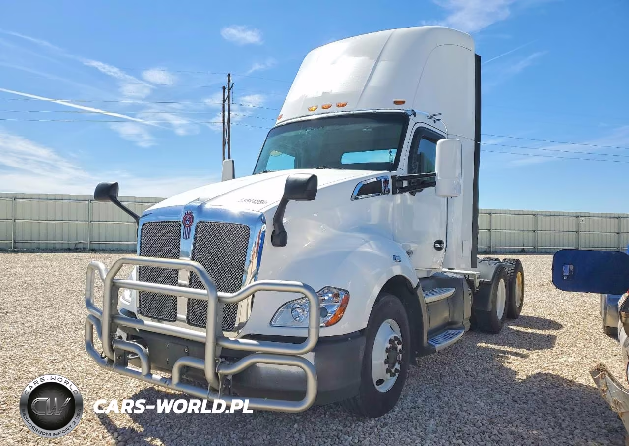 2016 Kenworth T680 Semi Truck VIN:1XKYD49X1GJ496756 - 2
