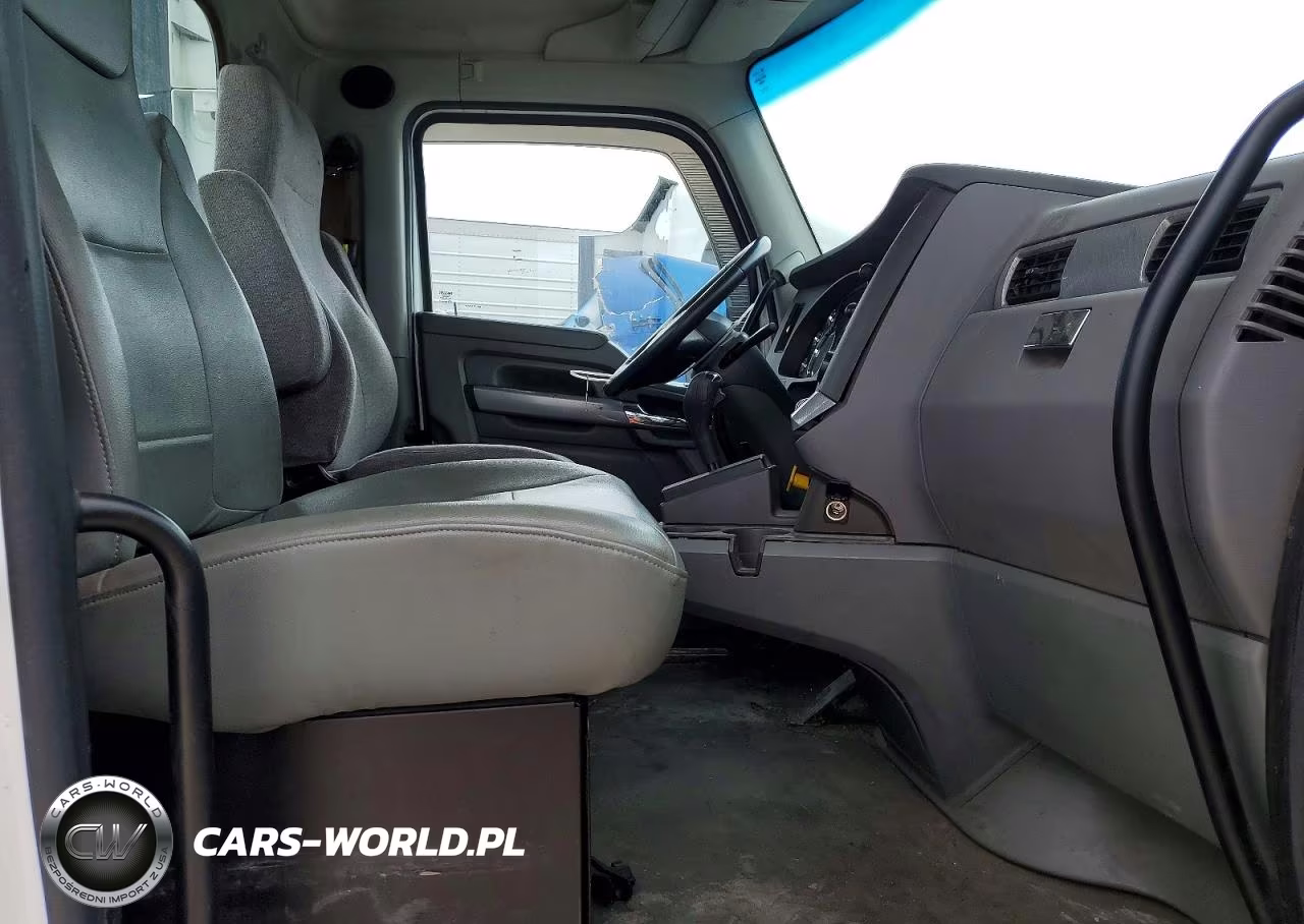 2016 Kenworth T680 Semi Truck VIN:1XKYD49X1GJ496756 - 5