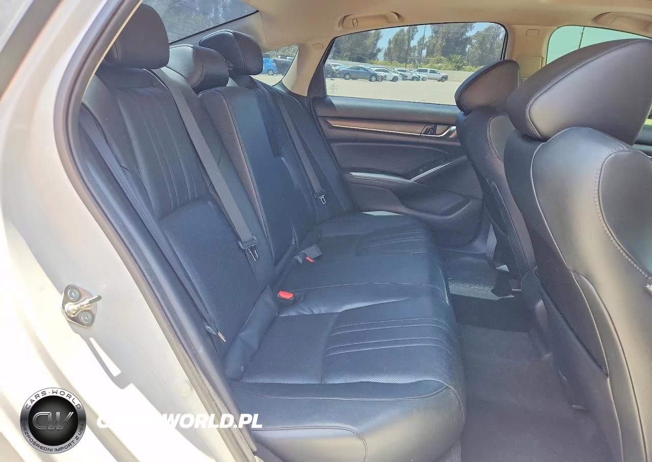 2018 Honda Accord Touring VIN:1HGCV1F99JA117129 - 10