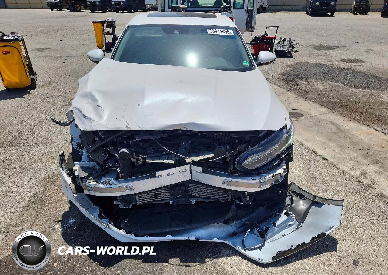 2018 Honda Accord Touring VIN:1HGCV1F99JA117129 - 5