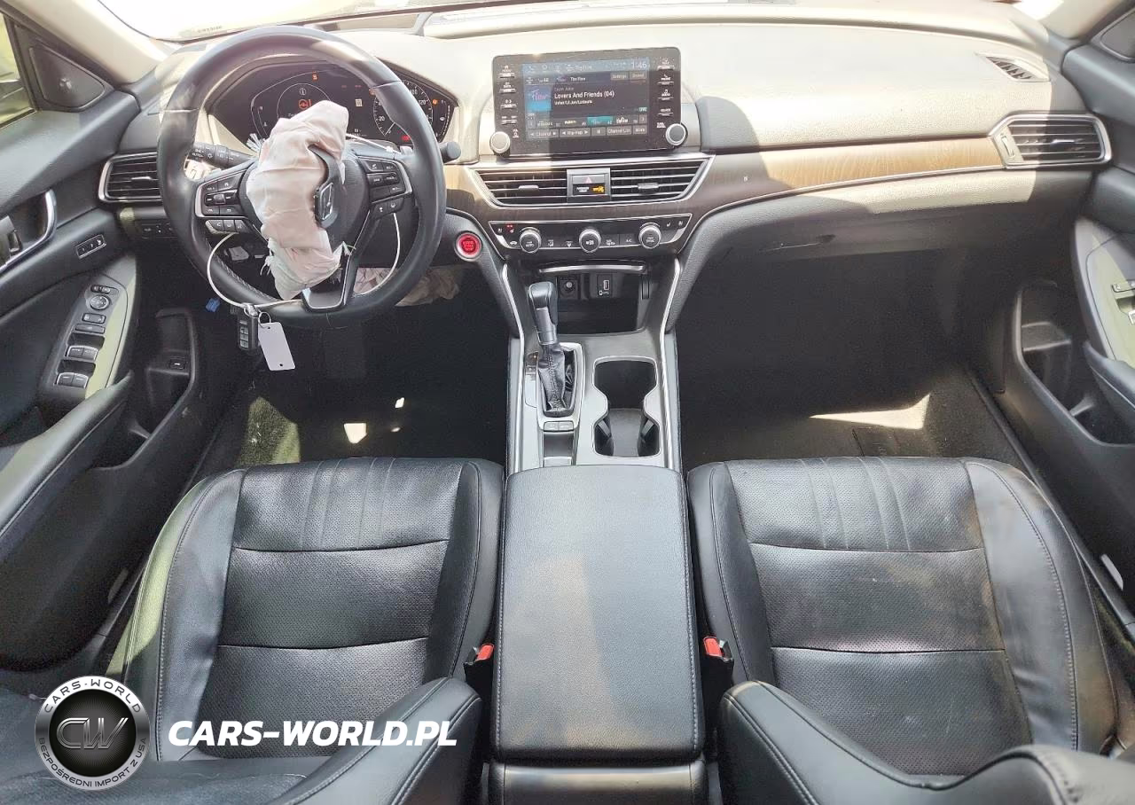 2018 Honda Accord Touring VIN:1HGCV1F99JA117129 - 8