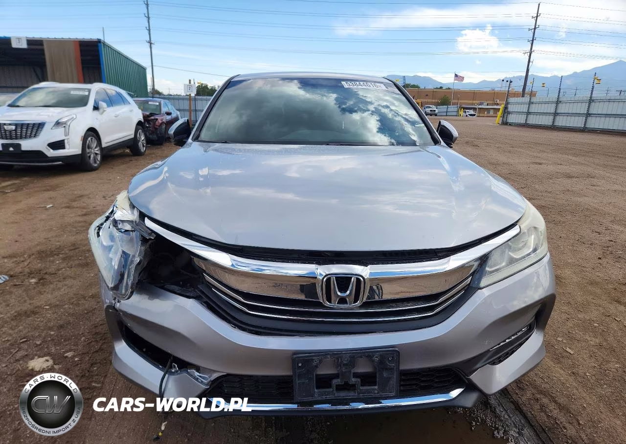 2017 Honda Accord Sport VIN:1HGCR2F52HA210964 - 5