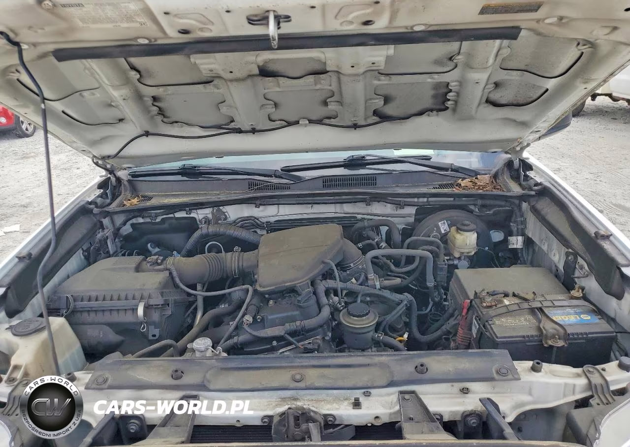 2018 Toyota Tacoma Sr VIN:5TFRX5GN2JX105942 - 11