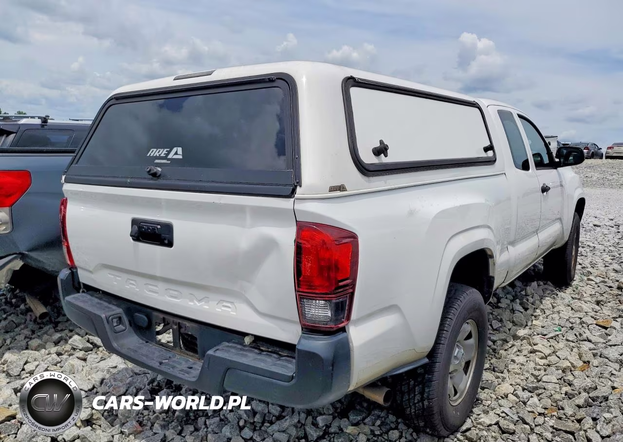 2018 Toyota Tacoma Sr VIN:5TFRX5GN2JX105942 - 3