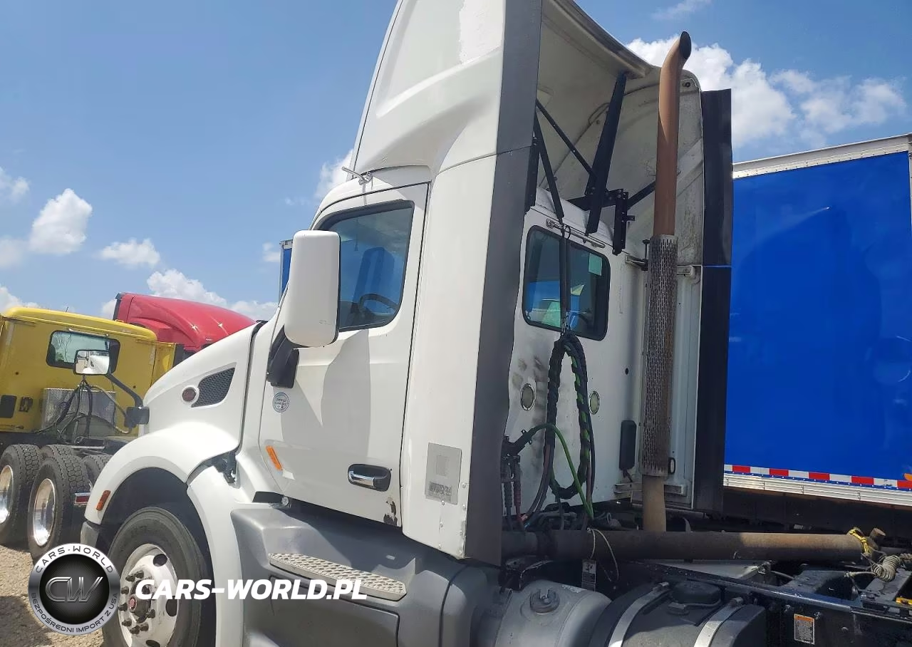 2017 Peterbilt 579 VIN:1XPBA48X6HD409511 - 10
