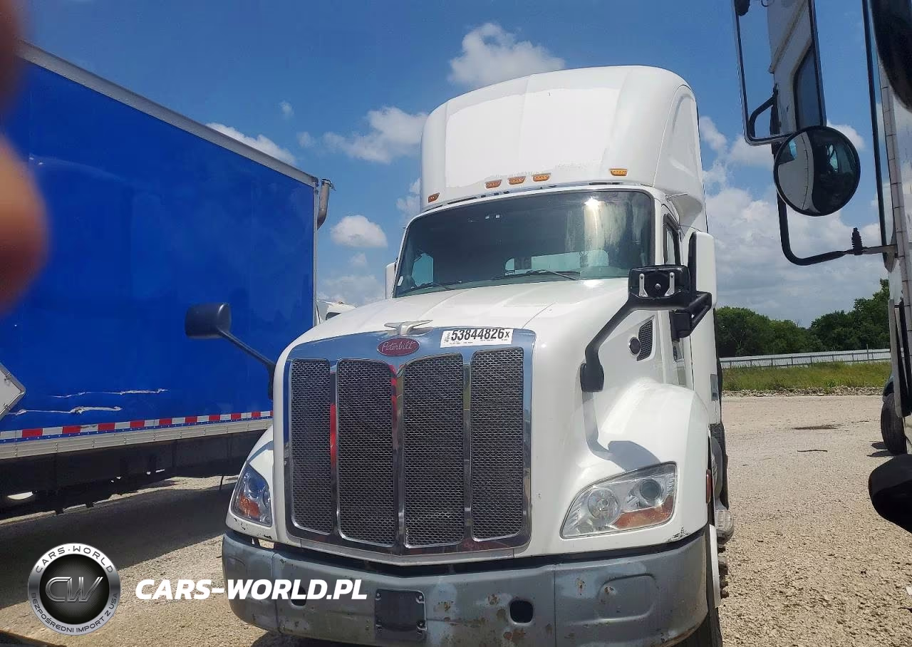 2017 Peterbilt 579 VIN:1XPBA48X6HD409511 - 2