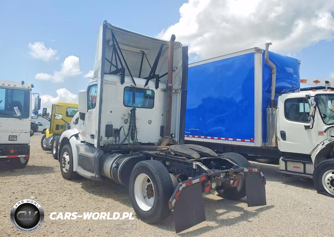 2017 Peterbilt 579 VIN:1XPBA48X6HD409511 - 3