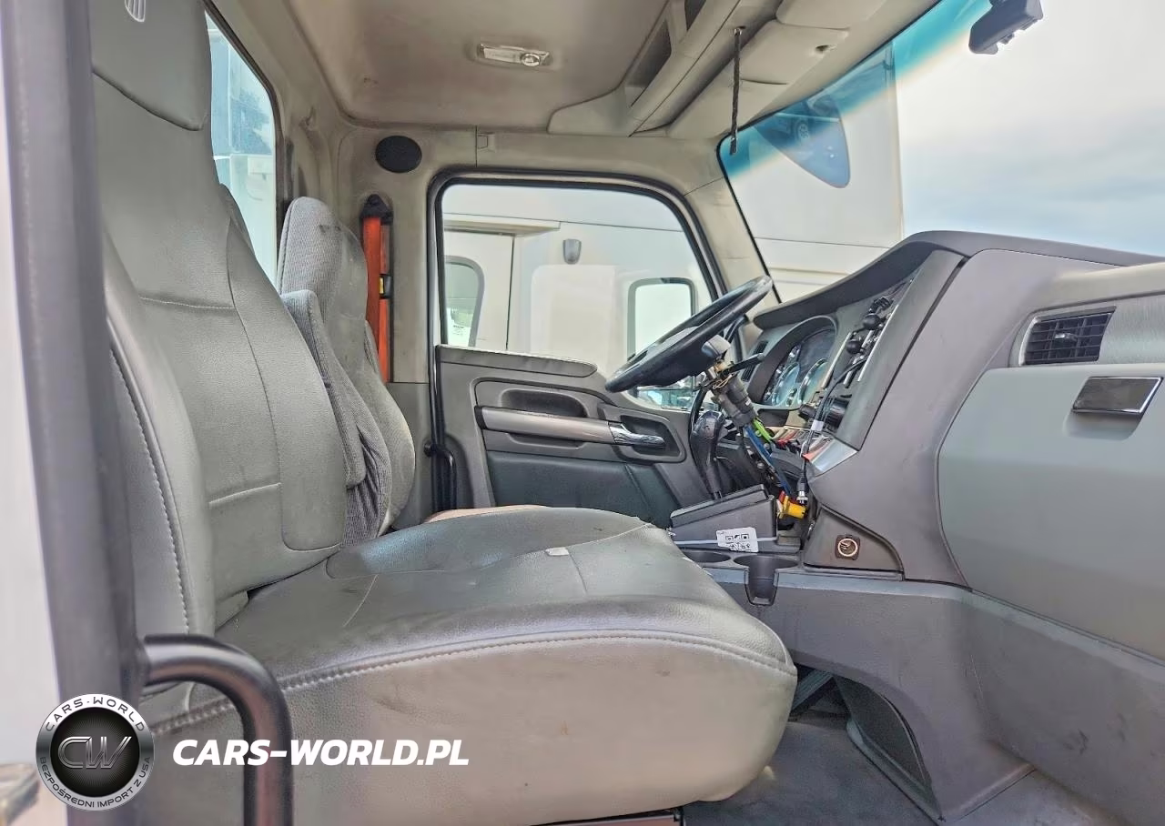 2015 Kenworth T680 Semi Truck VIN:1XKYD49X8FJ443566 - 5