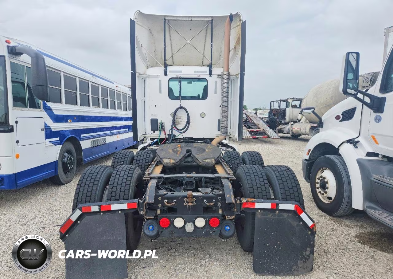 2015 Kenworth T680 Semi Truck VIN:1XKYD49X8FJ443566 - 6