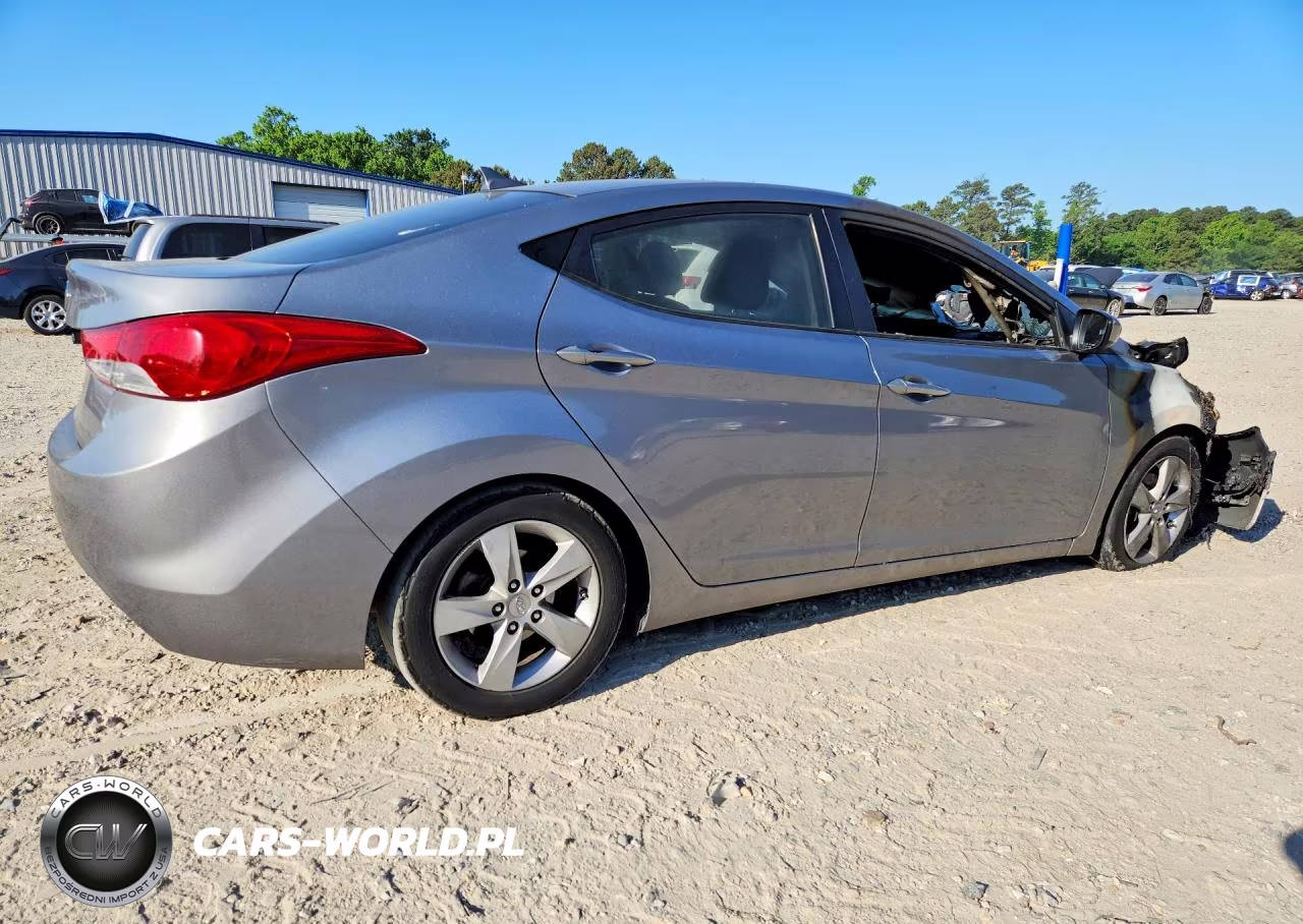2012 Hyundai Elantra Gls VIN:KMHDH4AE3CU337475 - 3