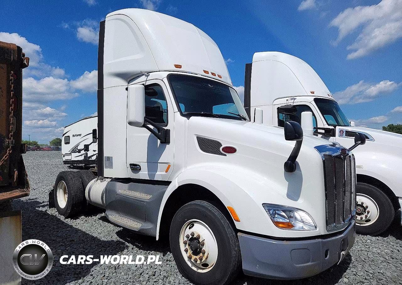 2016 Peterbilt 579 Semi Truck