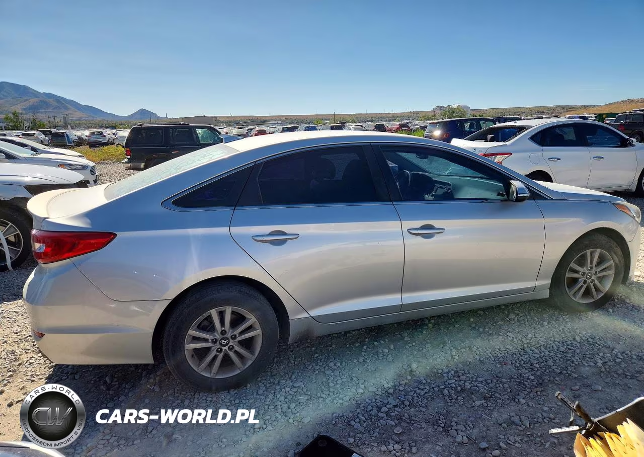 2015 Hyundai Sonata Eco VIN:5NPE24AA7FH112367 - 3