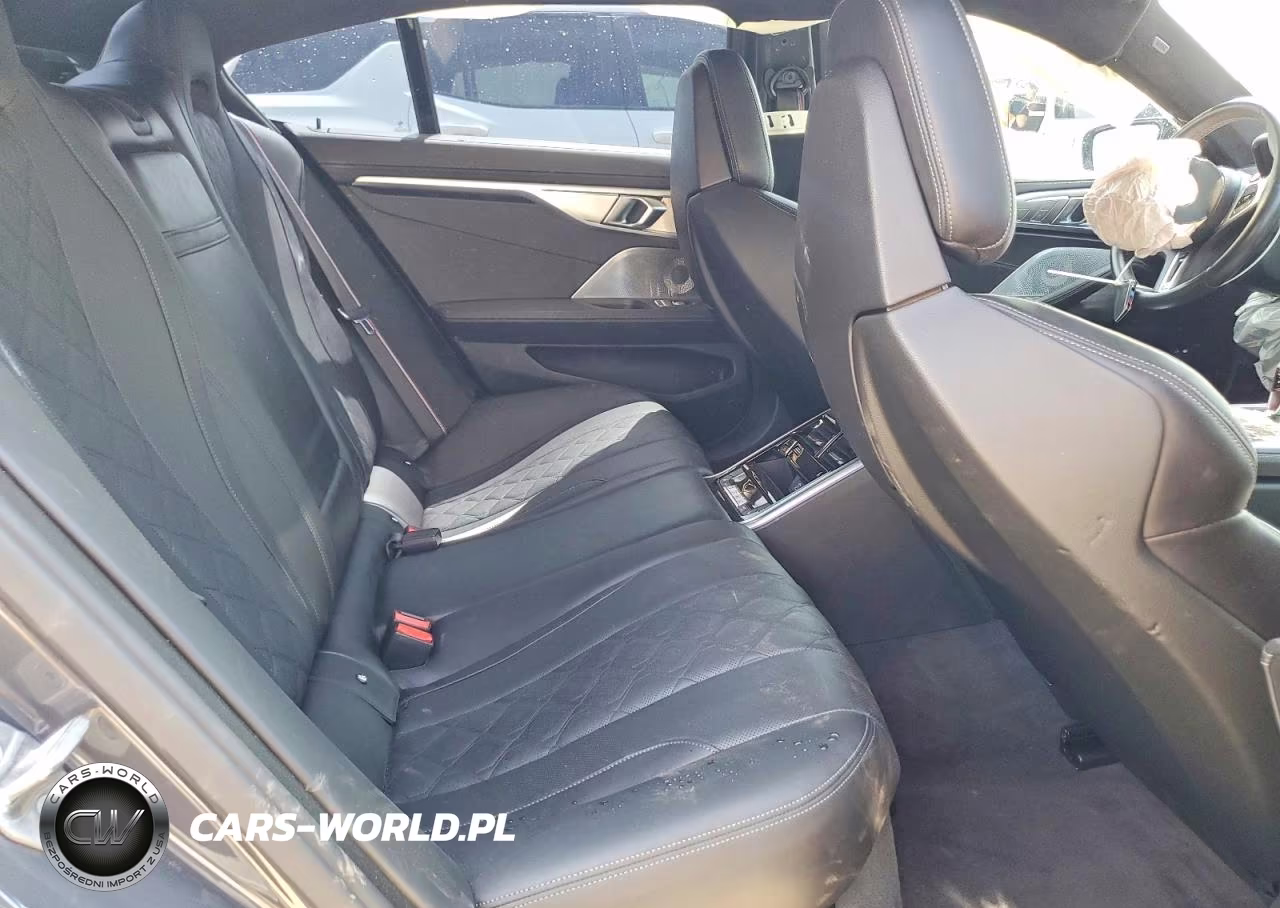 2022 BMW M8 VIN:WBSGV0C01NCH35275 - 10
