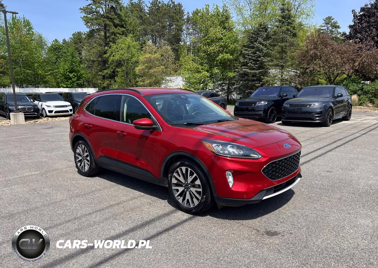 2020 Ford Escape Titanium