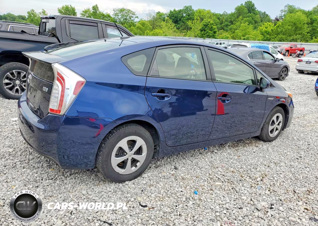 2013 Toyota Prius Three VIN:JTDKN3DU9D1726500 - 3