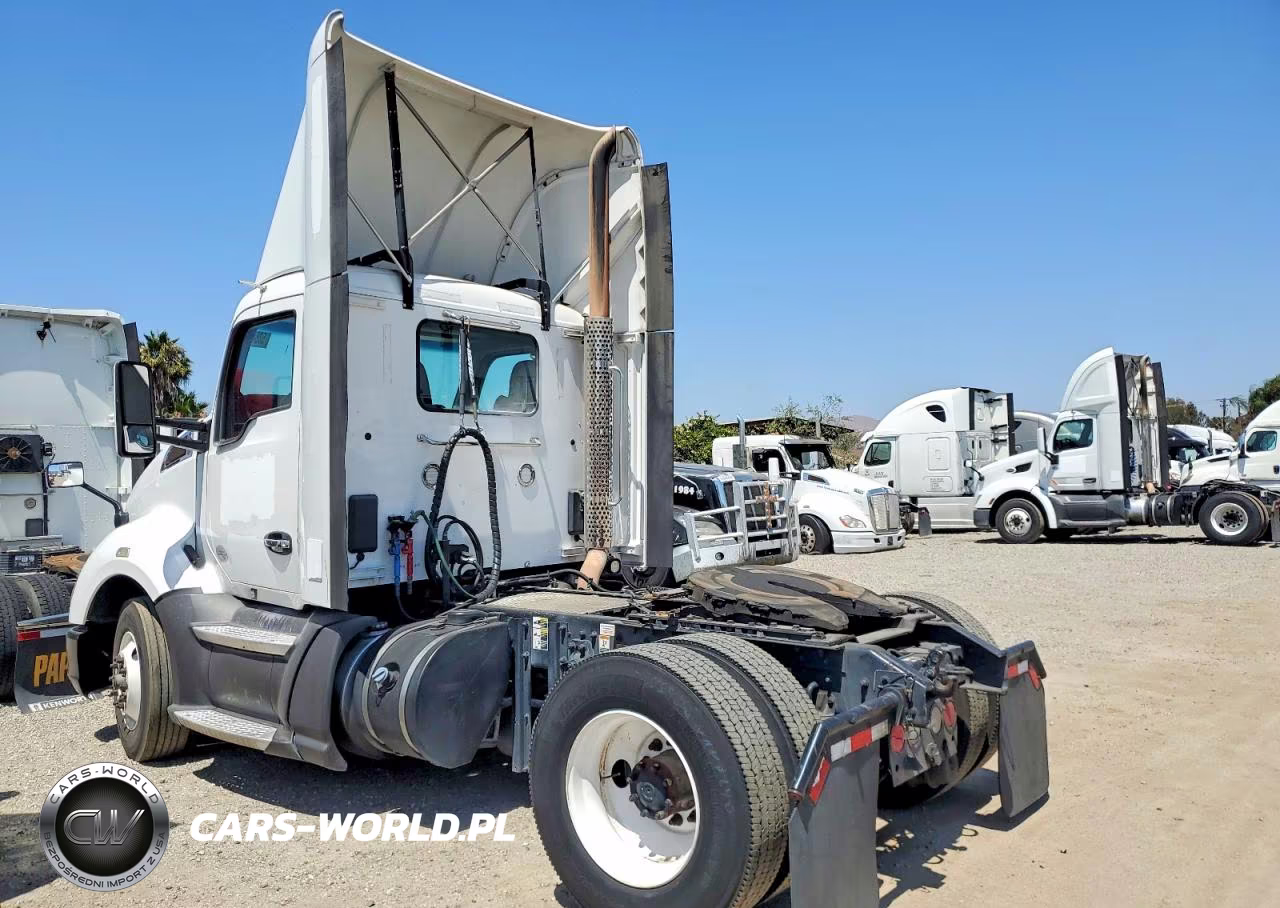 2017 Kenworth Construction T680 VIN:1XKYA48X4HJ160370 - 3