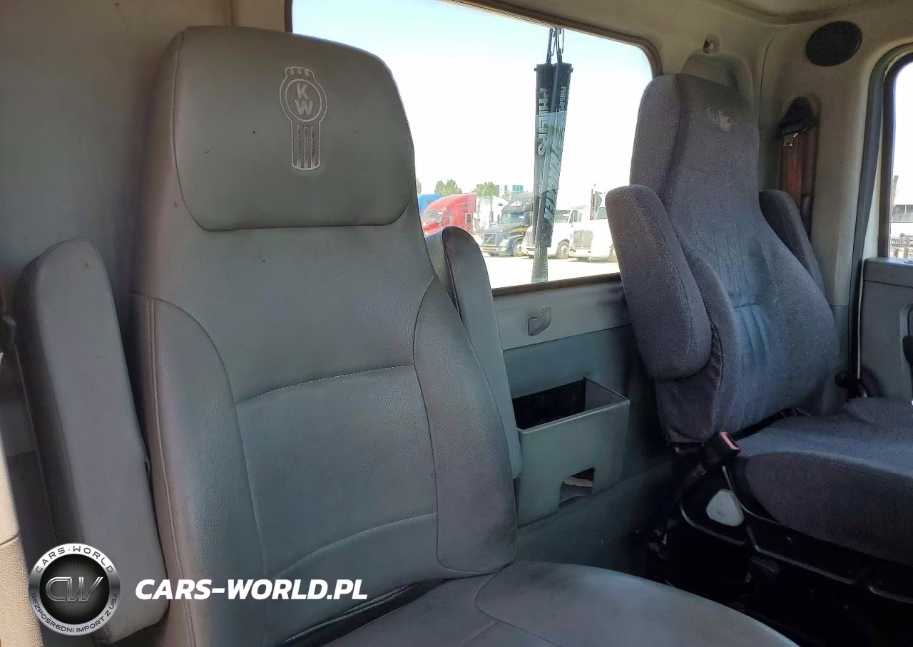 2017 Kenworth Construction T680 VIN:1XKYA48X6HJ160371 - 6