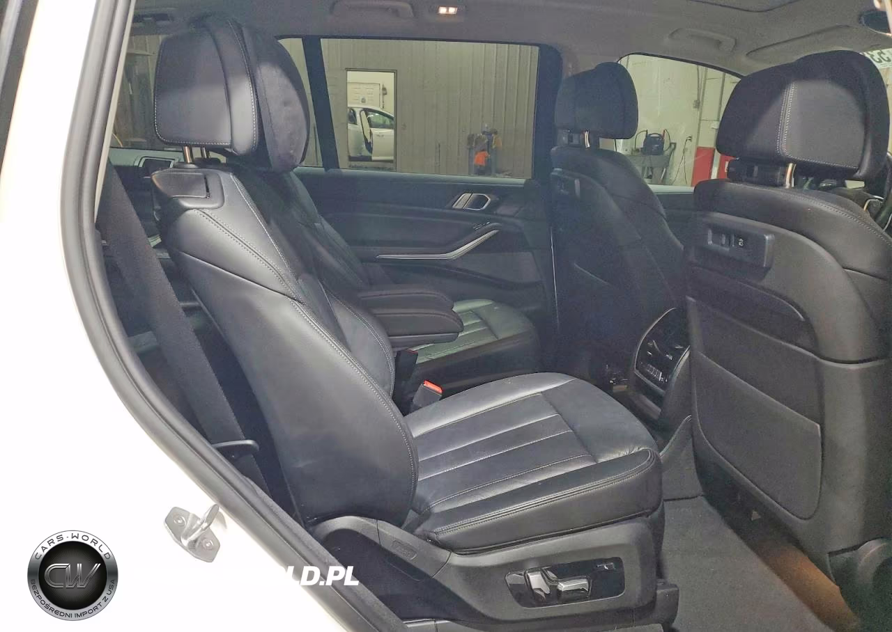 2020 BMW X7 xDrive40I VIN:5UXCW2C04L9C40902 - 11