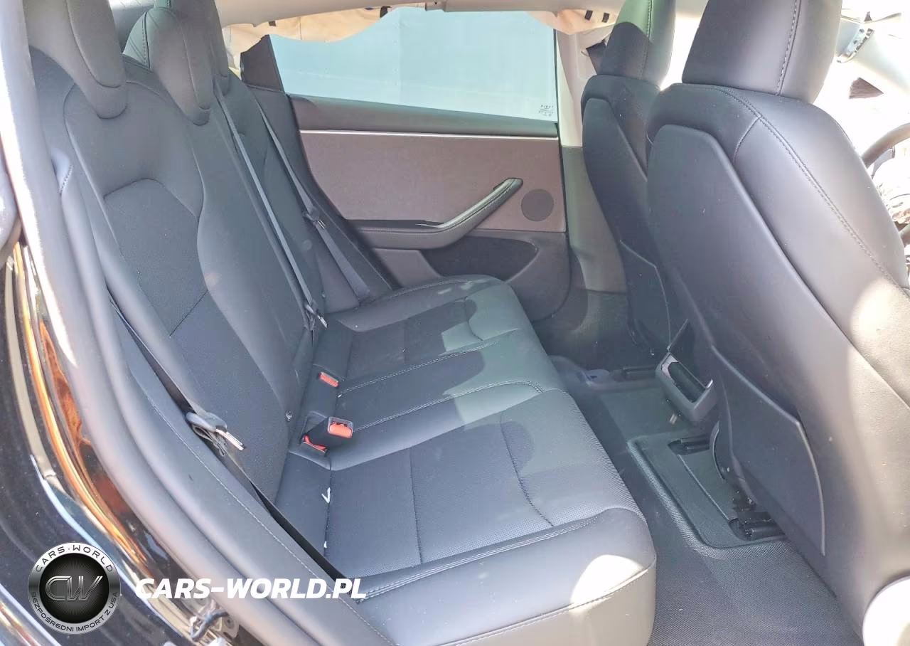 2025 Tesla Model 3 VIN:5YJ3E1EA0SF069748 - 10