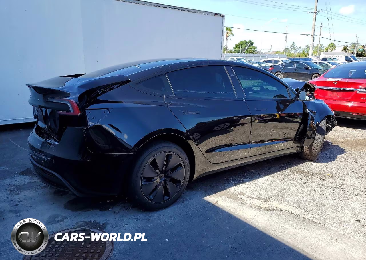 2025 Tesla Model 3 VIN:5YJ3E1EA0SF069748 - 3