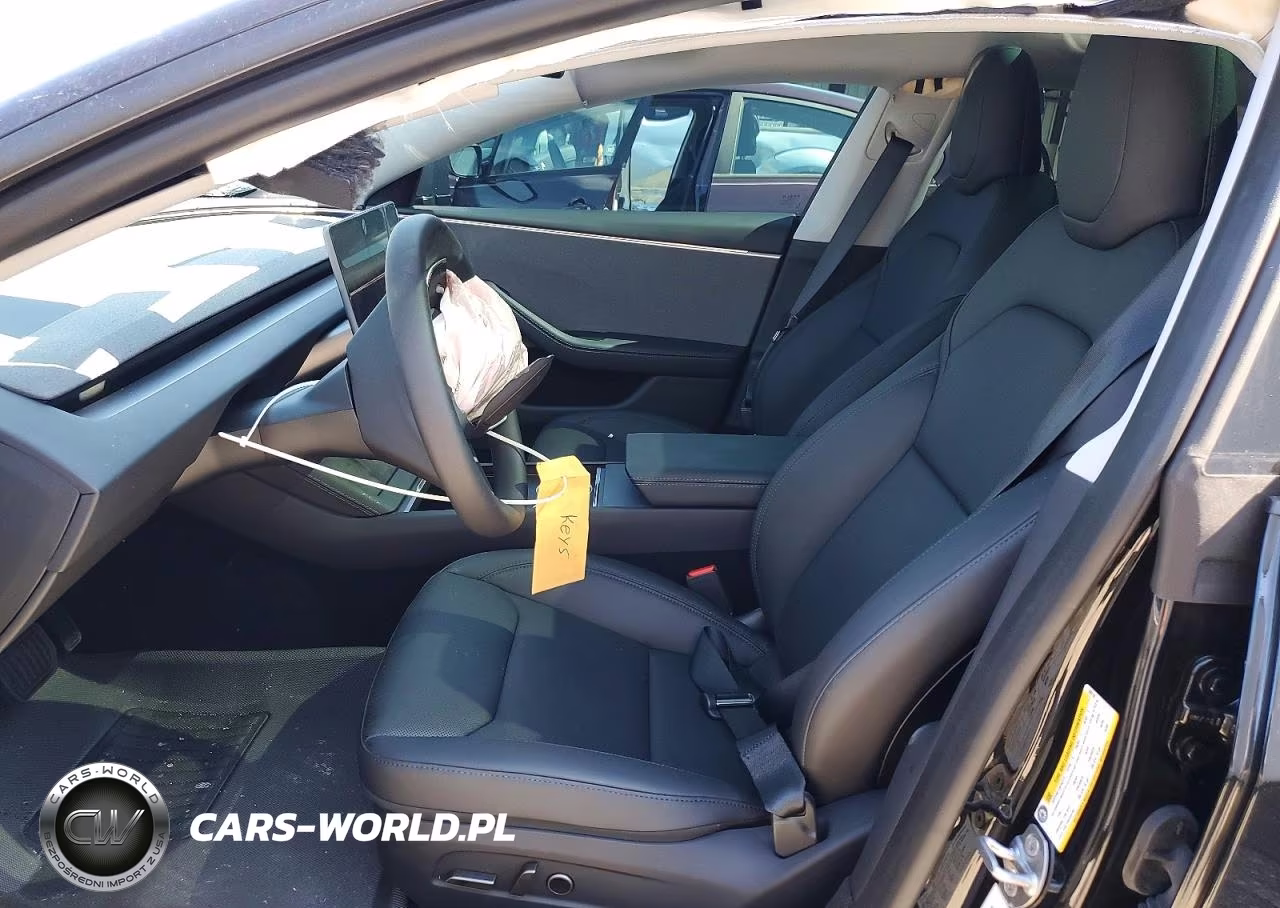 2025 Tesla Model 3 VIN:5YJ3E1EA0SF069748 - 7