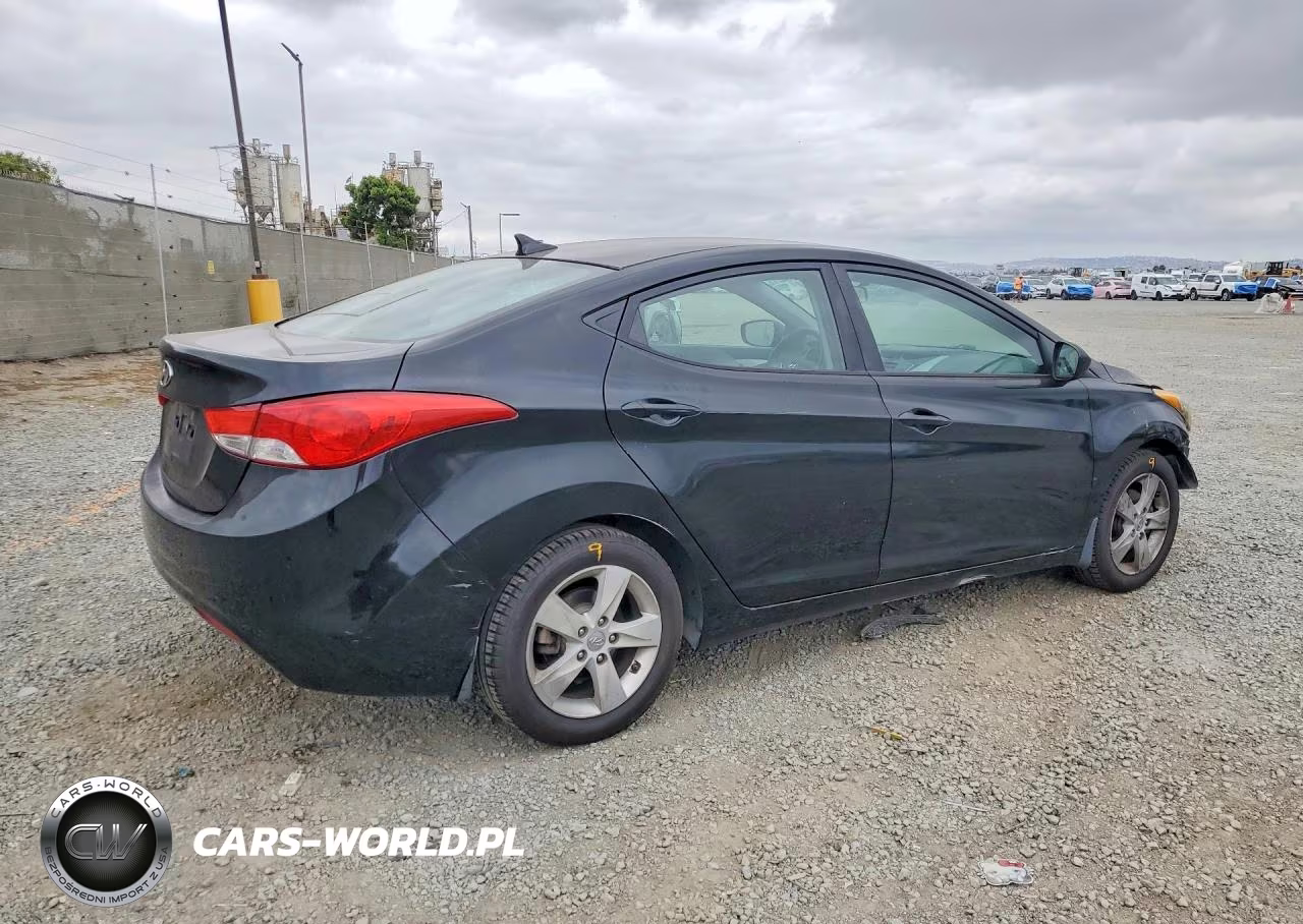 2013 Hyundai Elantra Gls VIN:KMHDH4AE6DU827118 - 3