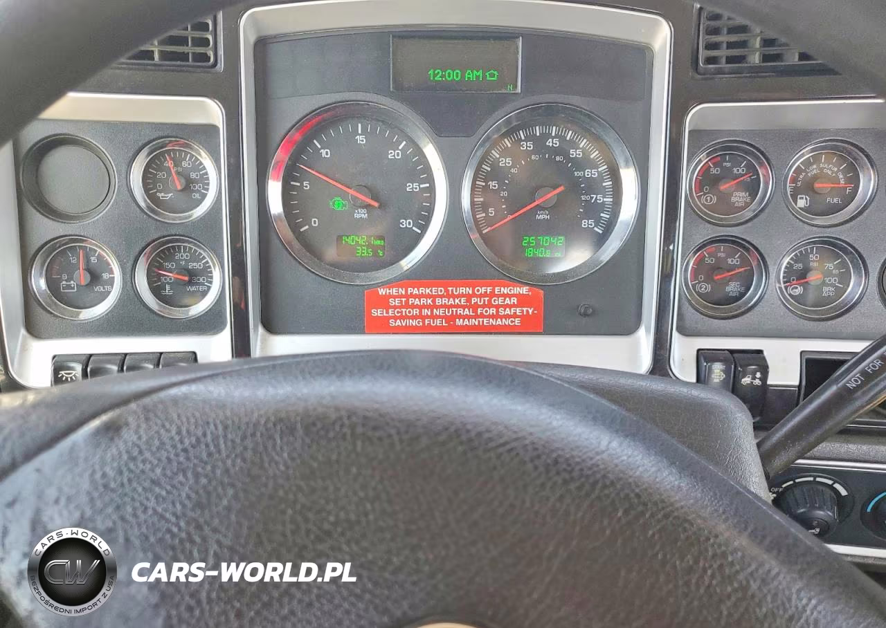 2015 Kenworth Construction T400 VIN:1XKBAJ8X4FJ442736 - 8