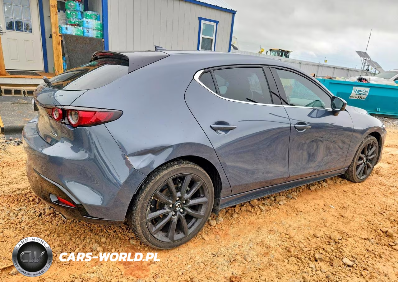 2021 Mazda 3 Premium VIN:JM1BPBML2M1301034 - 3