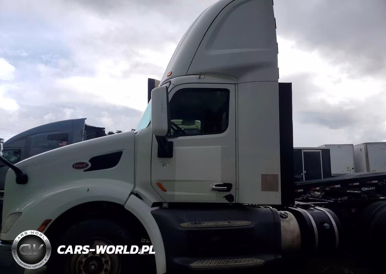 2016 Peterbilt 579 Semi Truck VIN:1XPBA48X5GD339773 - 2