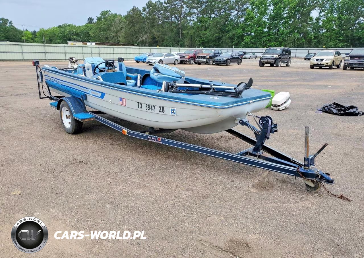 1985 Kingfisher Master Molders Boat