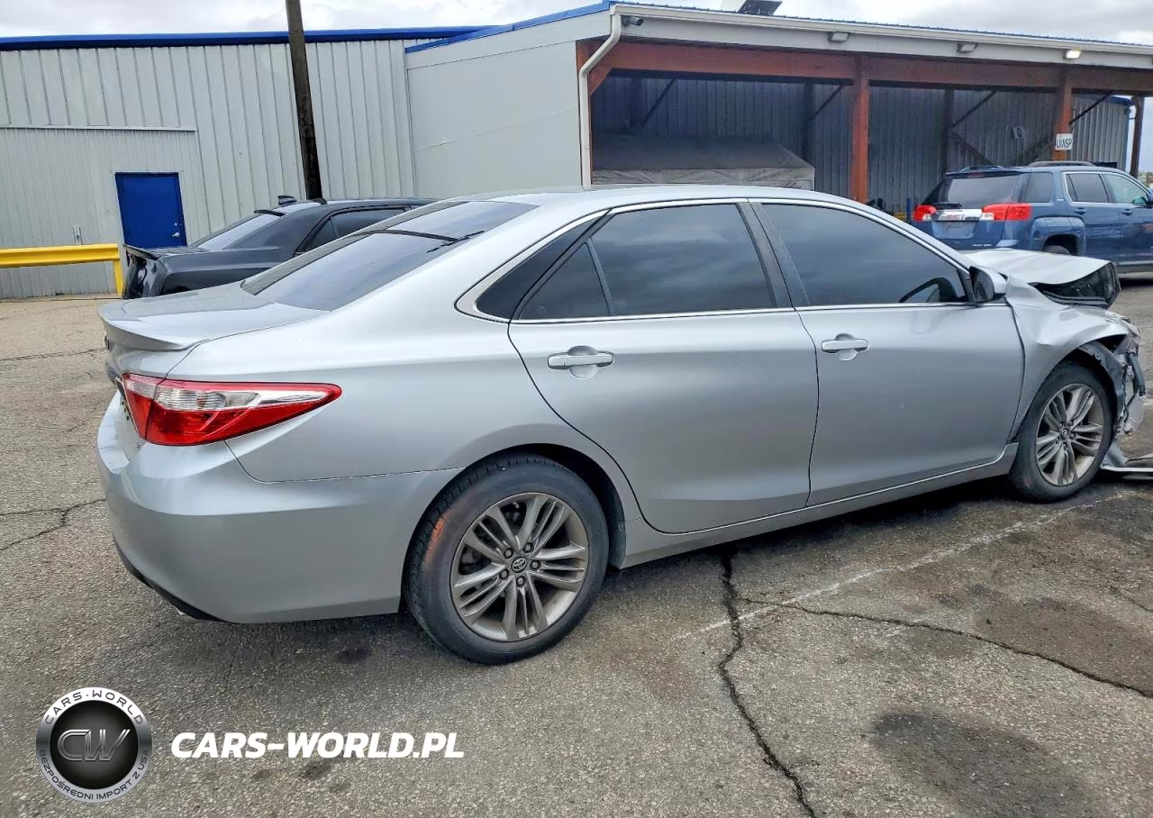 2017 Toyota Camry Se VIN:4T1BF1FK9HU414853 - 3
