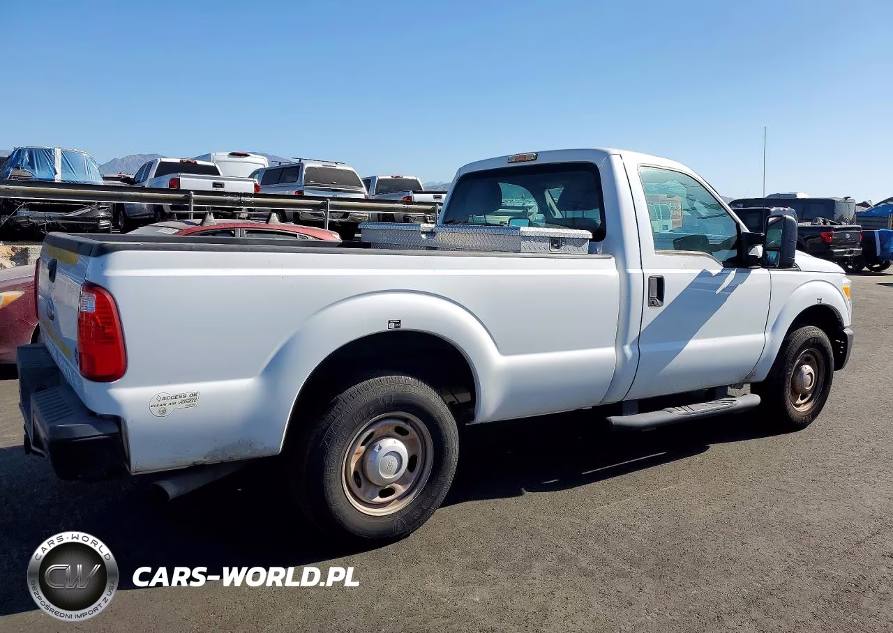2013 Ford F250 Super Duty VIN:1FTBF2A63DEB82095 - 3
