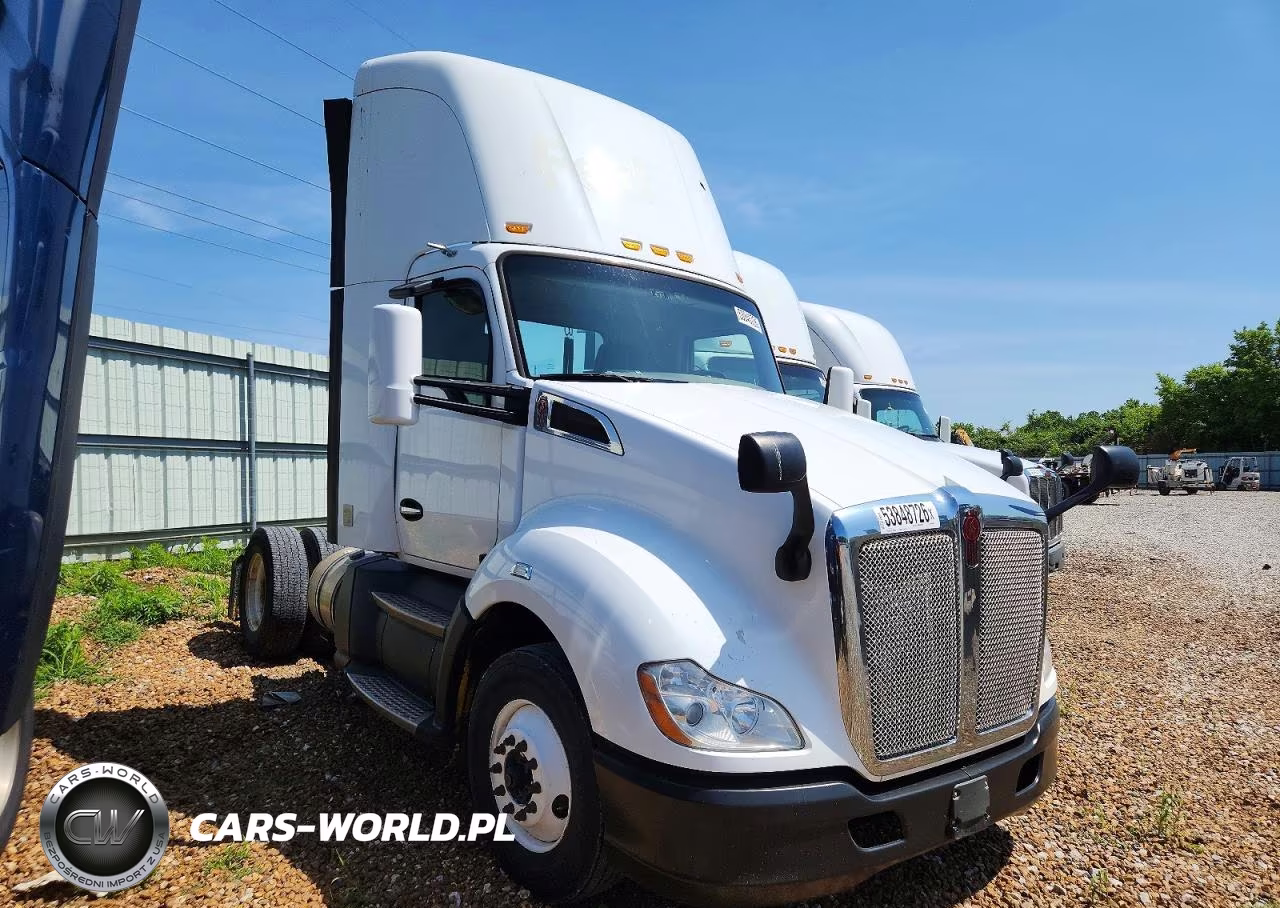 2016 Kenworth T680 Semi Truck