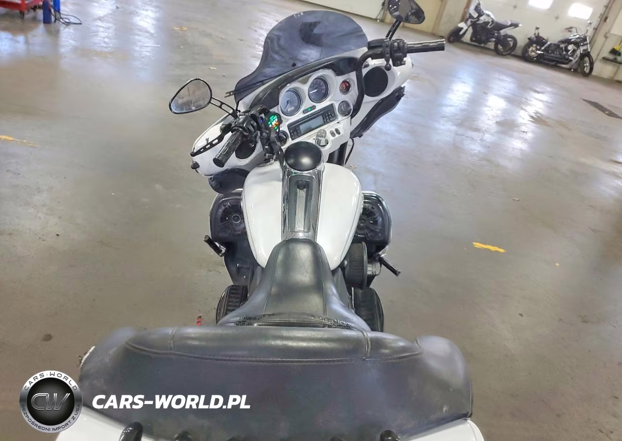 2012 Harley-Davidson Flhtcu Ultra Classic Electra Glide VIN:1HD1FCM18CB646417 - 6