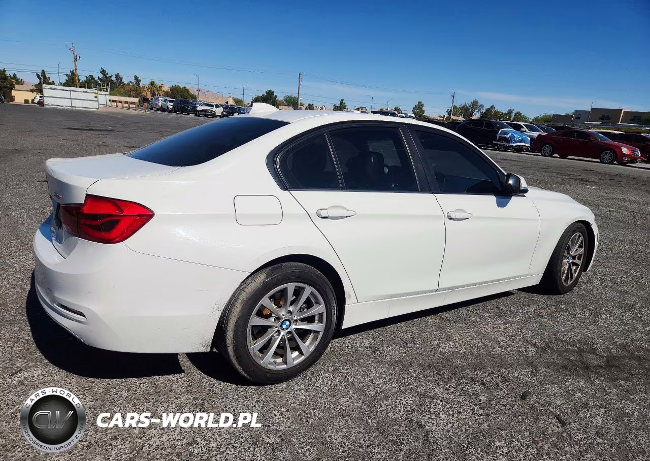 2017 BMW 320 I VIN:WBA8E1G30HNU15812 - 3