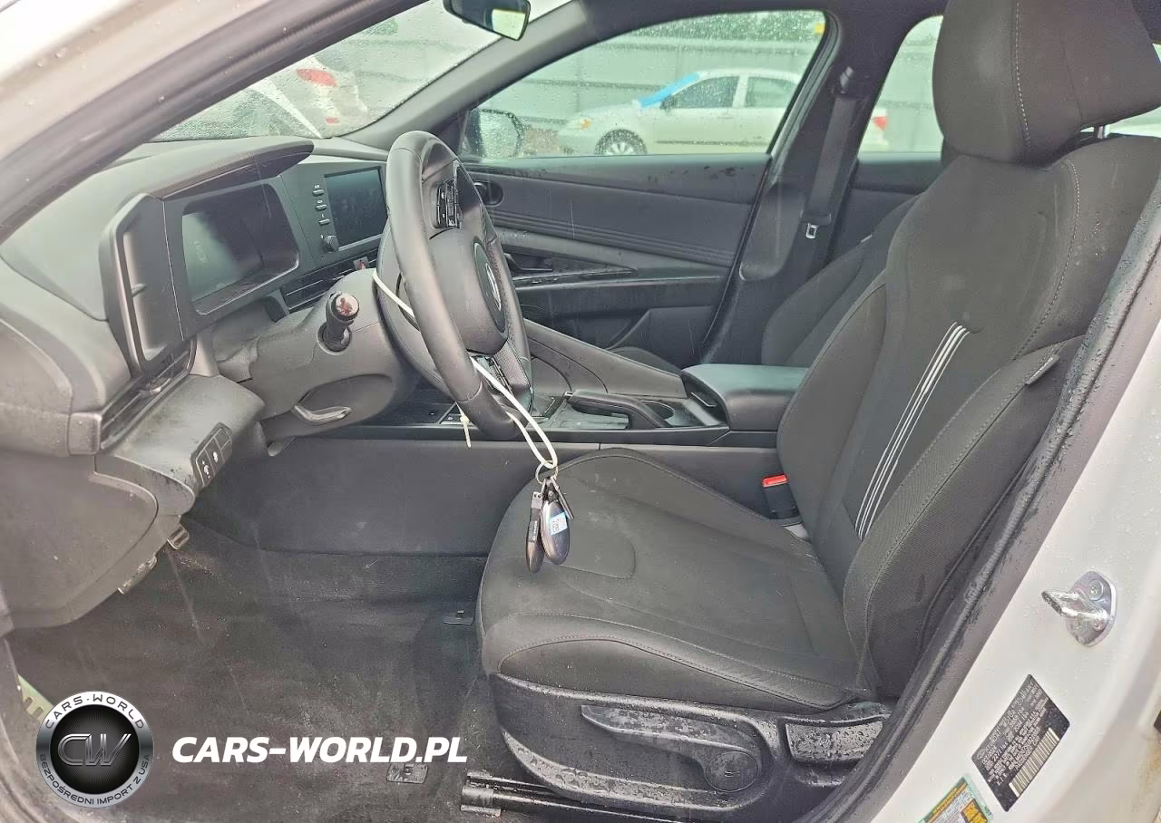 2025 Hyundai Elantra Sel Sport VIN:KMHLM4DG7SU922868 - 7