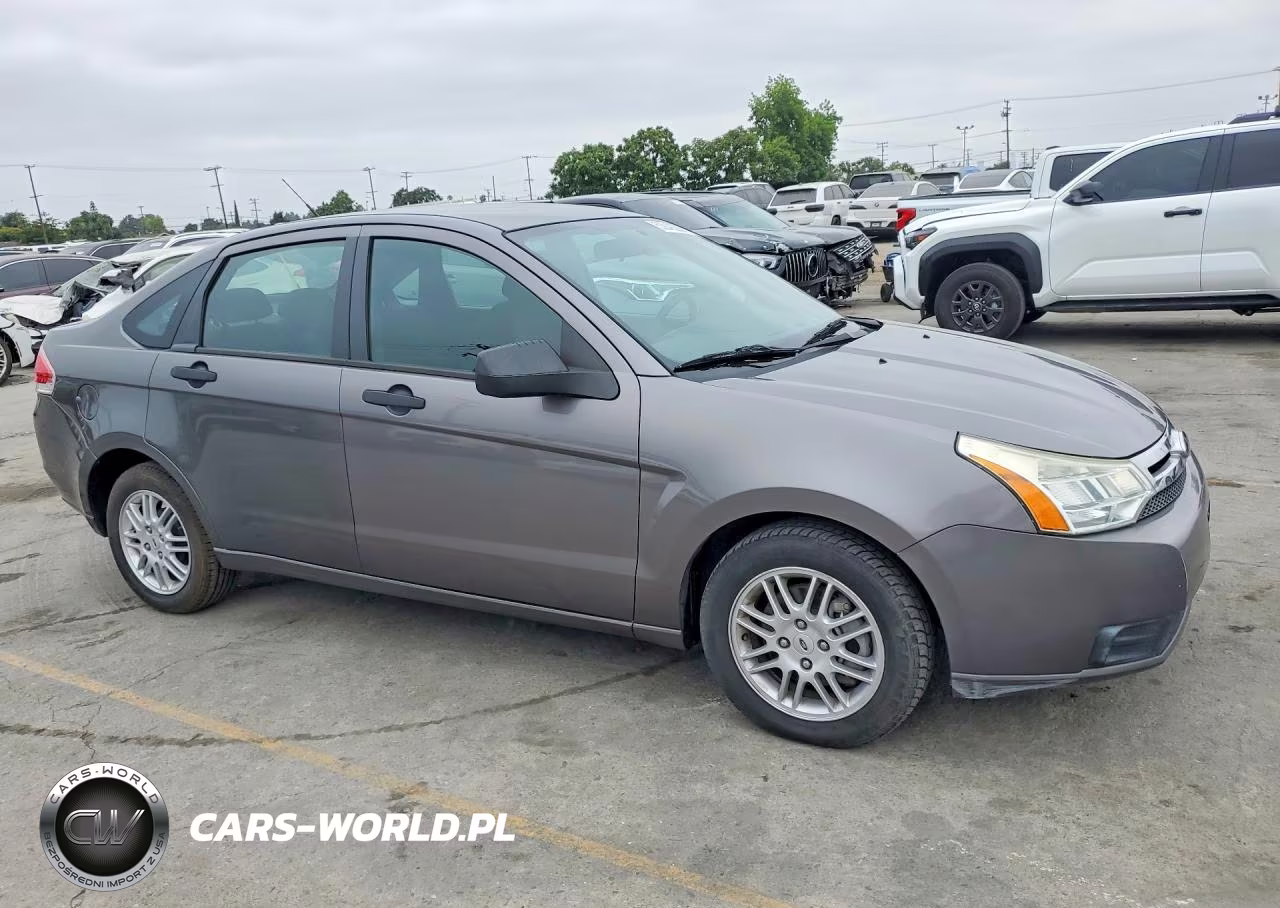 2010 Ford Focus Se VIN:1FAHP3FNXAW121657 - 4