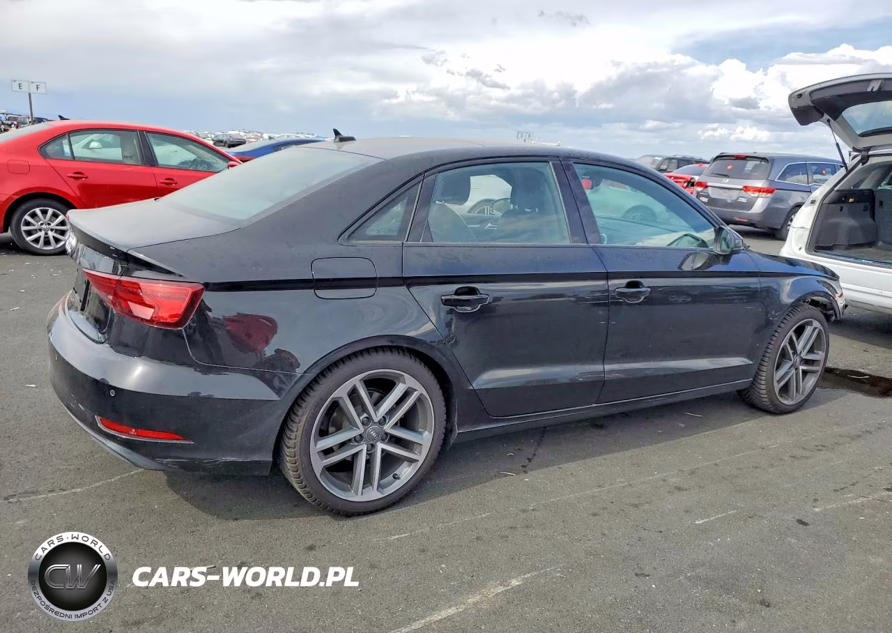 2020 Audi A3 Premium VIN:WAUAUGFF7LA041055 - 3