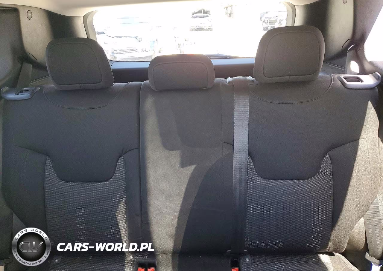2017 Jeep Renegade Latitude VIN:ZACCJBBB4HPG56972 - 10