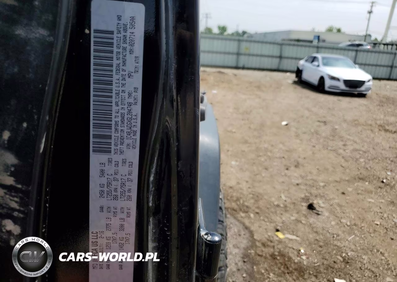 2016 Jeep Wrangler Unlimited Sport VIN:1C4BJWDGXGL204748 - 13