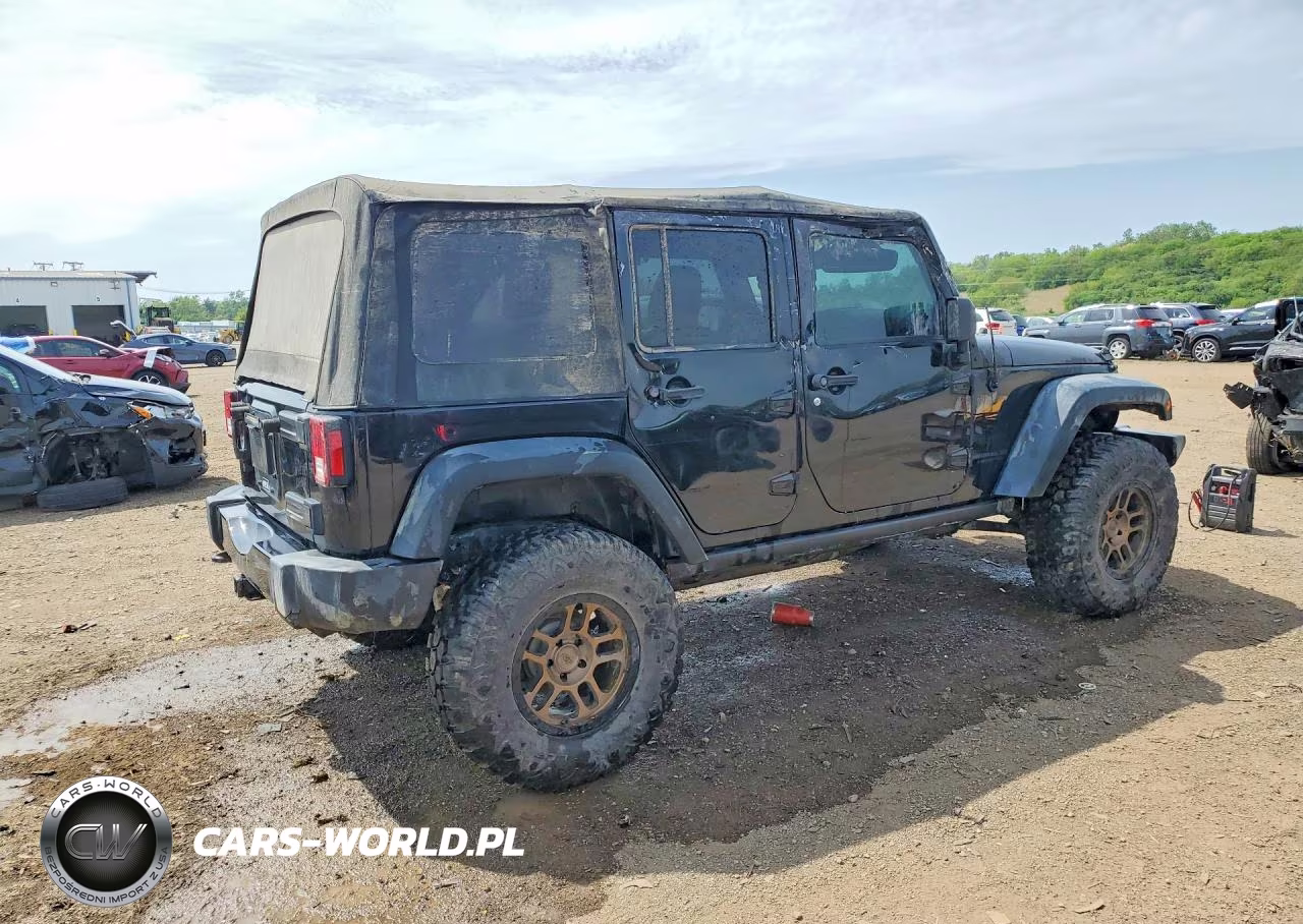 2016 Jeep Wrangler Unlimited Sport VIN:1C4BJWDGXGL204748 - 3