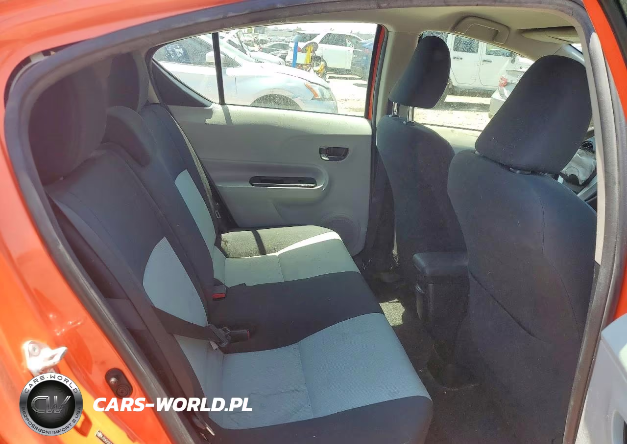 2014 Toyota Prius C Two VIN:JTDKDTB3XE1066000 - 10
