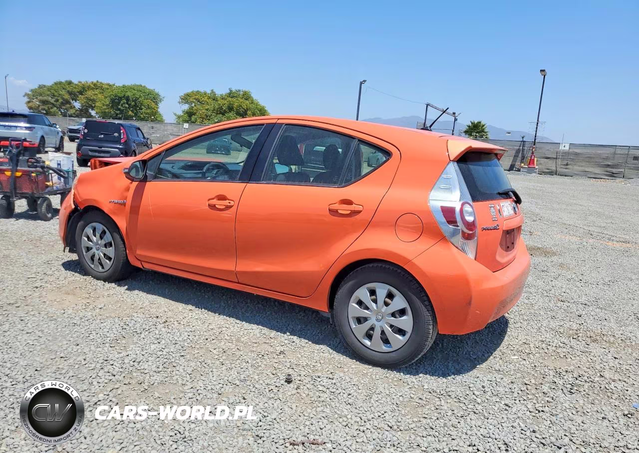 2014 Toyota Prius C Two VIN:JTDKDTB3XE1066000 - 2