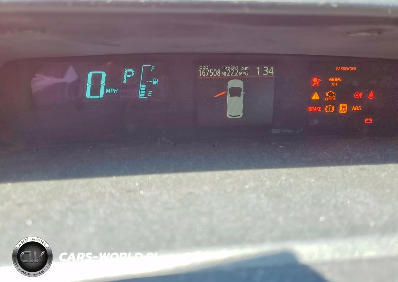 2014 Toyota Prius C Two VIN:JTDKDTB3XE1066000 - 9