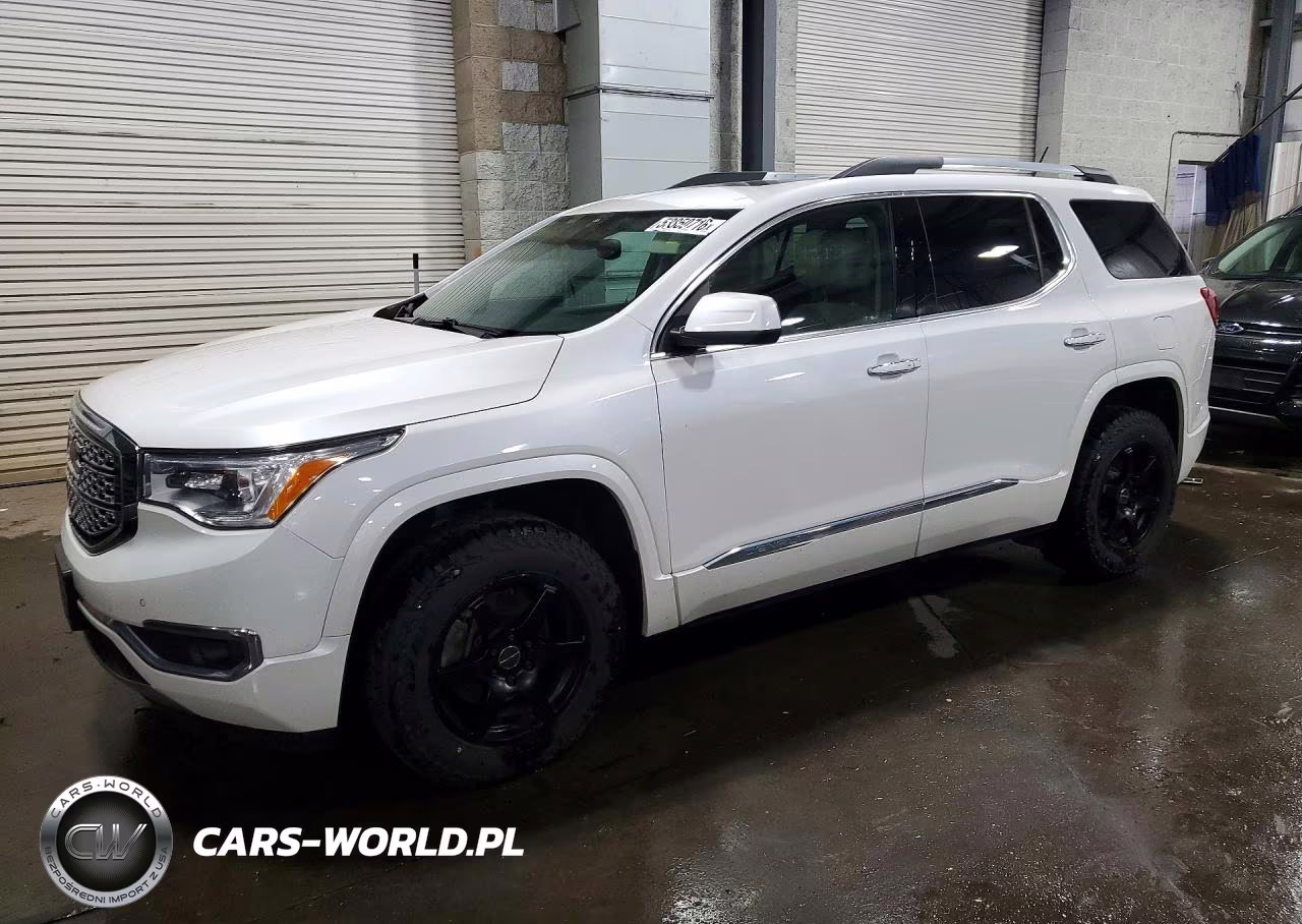2017 GMC Acadia Denali – zdjęcie 1 z 12
