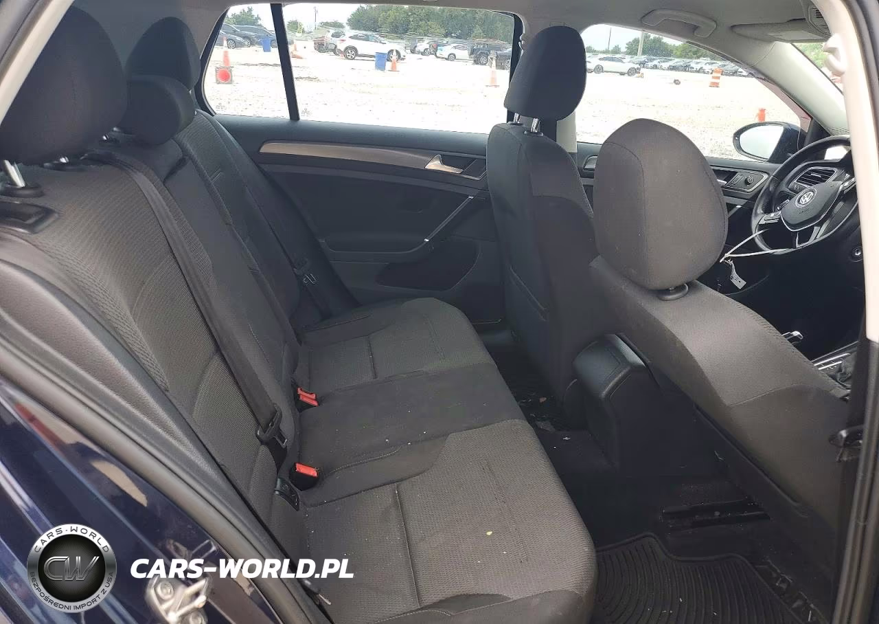 2018 Volkswagen Golf S VIN:3VWG17AUXJM266000 - 10