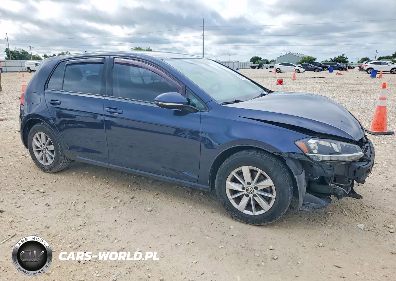 2018 Volkswagen Golf S VIN:3VWG17AUXJM266000 - 4