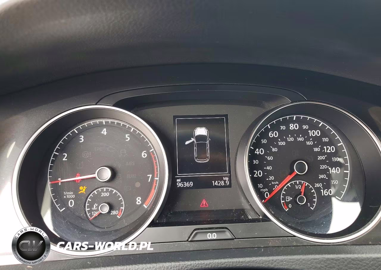 2018 Volkswagen Golf S VIN:3VWG17AUXJM266000 - 9
